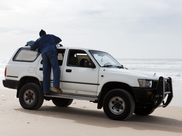 4WD car removal and cash service Perth